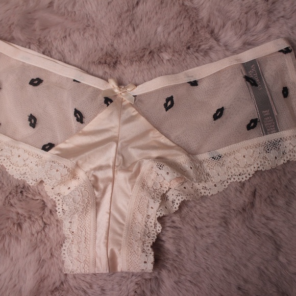 VICTORIA'S SECRET SEXY BLACK LIPSTICK CHEEKY PANTY - Picture 1 of 2